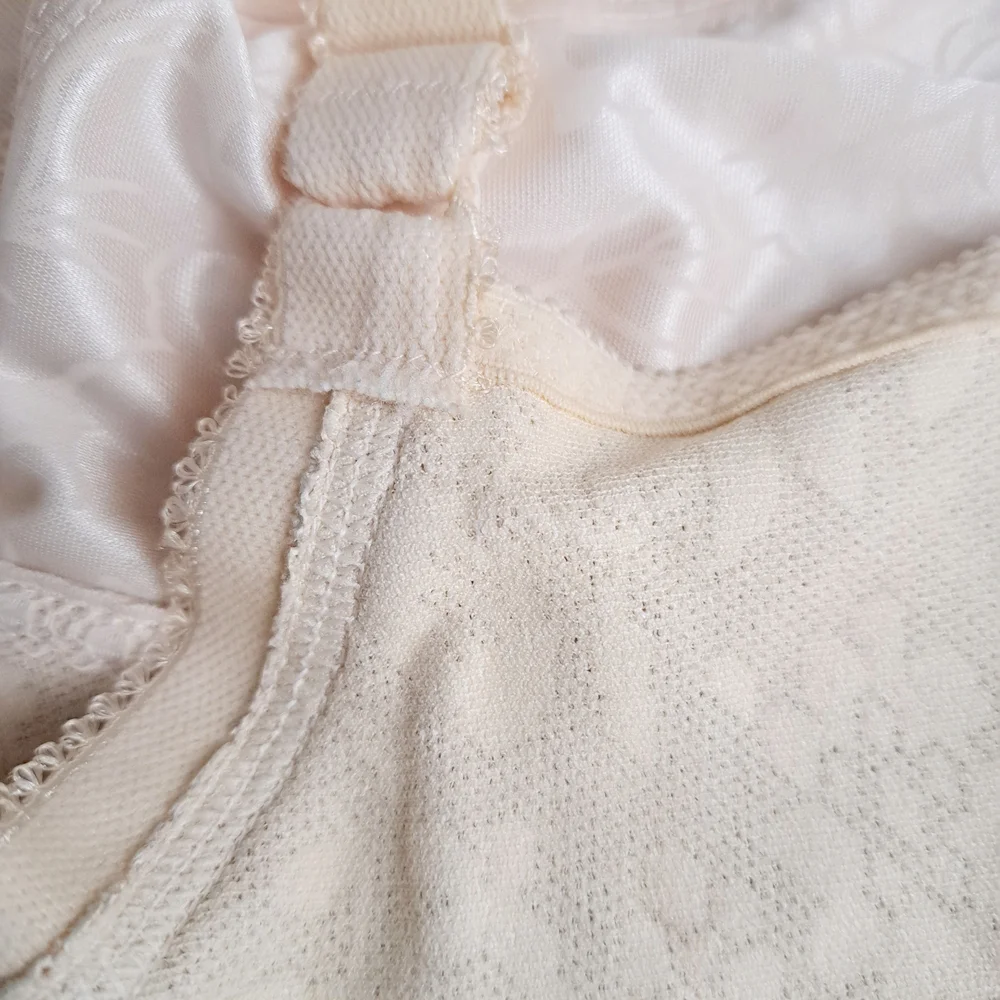 Undersore Womens Lace Detail Elegant Cream Women's Bra